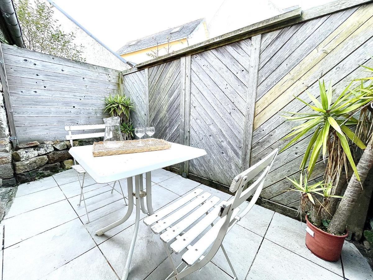 Authentique Penty Au Coeur Du Bourg Apartamento Roscanvel Exterior foto